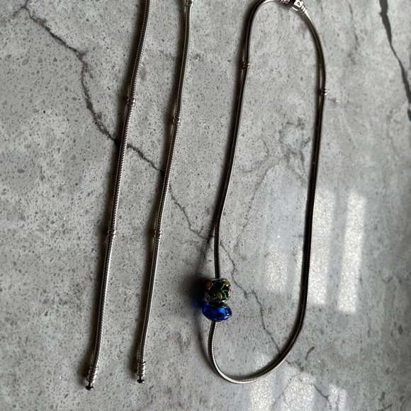 Pandora 🌙 necklace and two bracelets - Picture 2 of 3